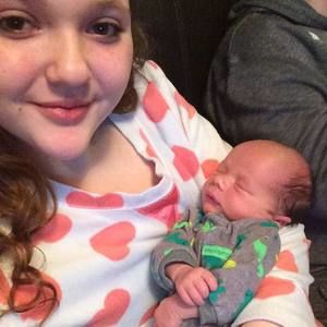 Meet your Posher, Alyssa