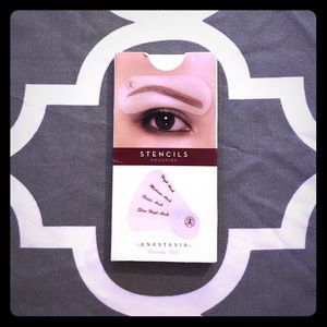 ⚡️1 HR SALE⚡️Anastasia Eyebrow Stencils