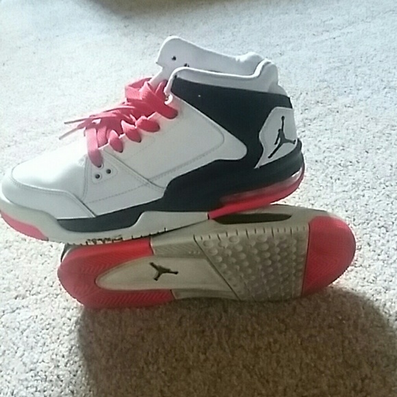 Kids Flight Jordans - Picture 4 of 4