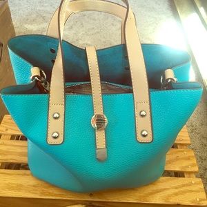 Charming Charlie Wallaby Joey bag - Turquoise.