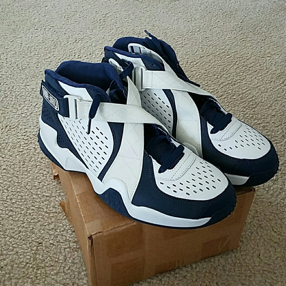 NIKE AIR JAQ  SZ SAMPLE SZ 9