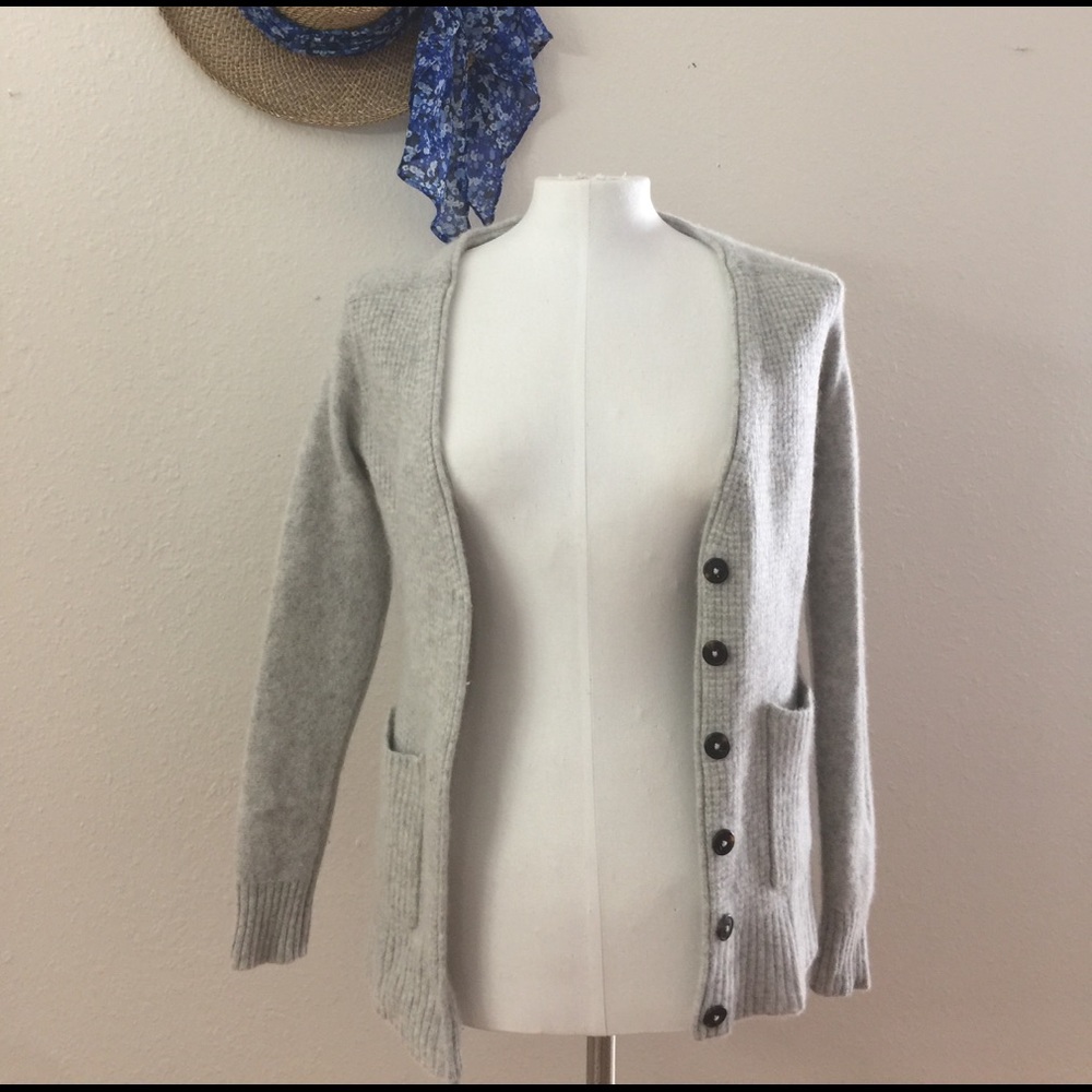 Madewll 100% wool Gray cardigan mint condition!
