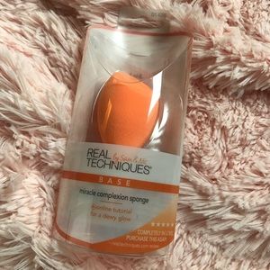 Real Techniques miracle complexion sponge