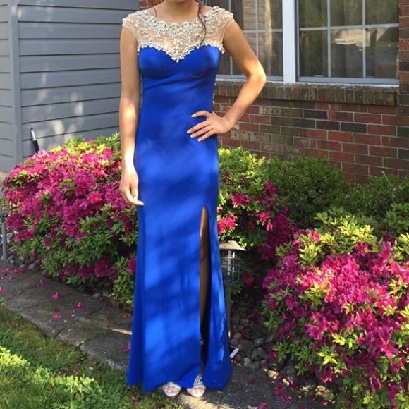 Prom Dress - Picture 2 of 3