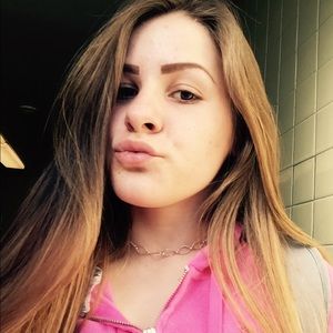 Meet your Posher, Gina