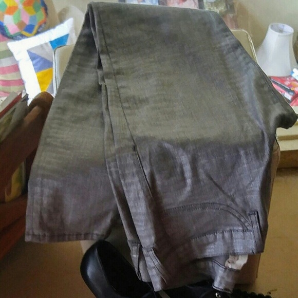 Anthropologie ( GREAT FOR THE HOLIDAYS) - Picture 3 of 5