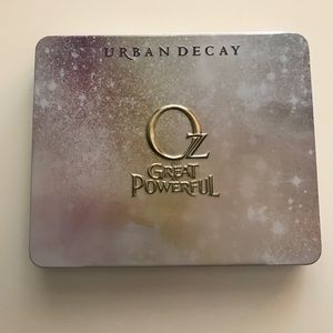 Urban Decay Wizard of Oz Glenda palette