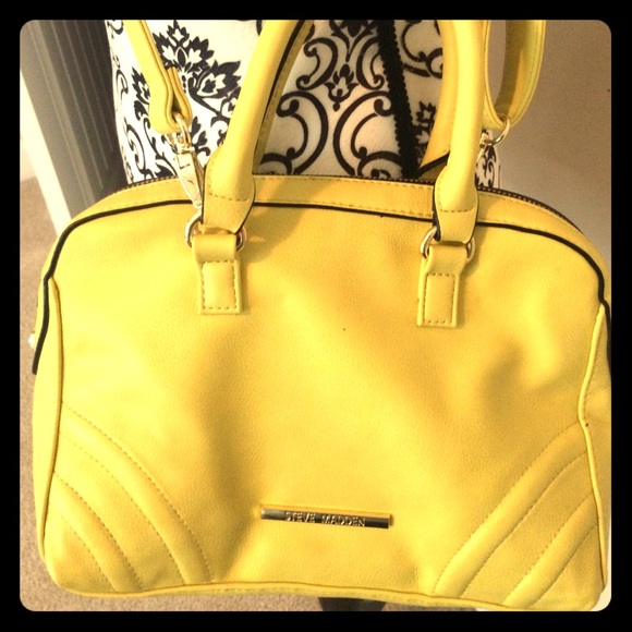 Steve Madden Handbags - Steve Madden purse