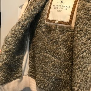 Abercrombie & Fitch Sweaters - Abercrombie and Fitch Fur Hoodie Medium Abercrombie & Fitch Sweaters - Abercrombie and Fitch Fur Hoodie Medium