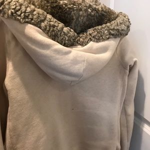 Abercrombie & Fitch Sweaters - Abercrombie and Fitch Fur Hoodie Medium Abercrombie & Fitch Sweaters - Abercrombie and Fitch Fur Hoodie Medium