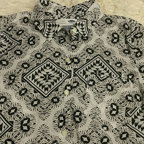 Old Navy Classic button down shirt - Picture 3 of 4