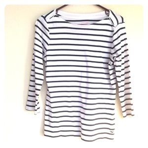 Vineyard Vines 3/4 sleeve sweater!