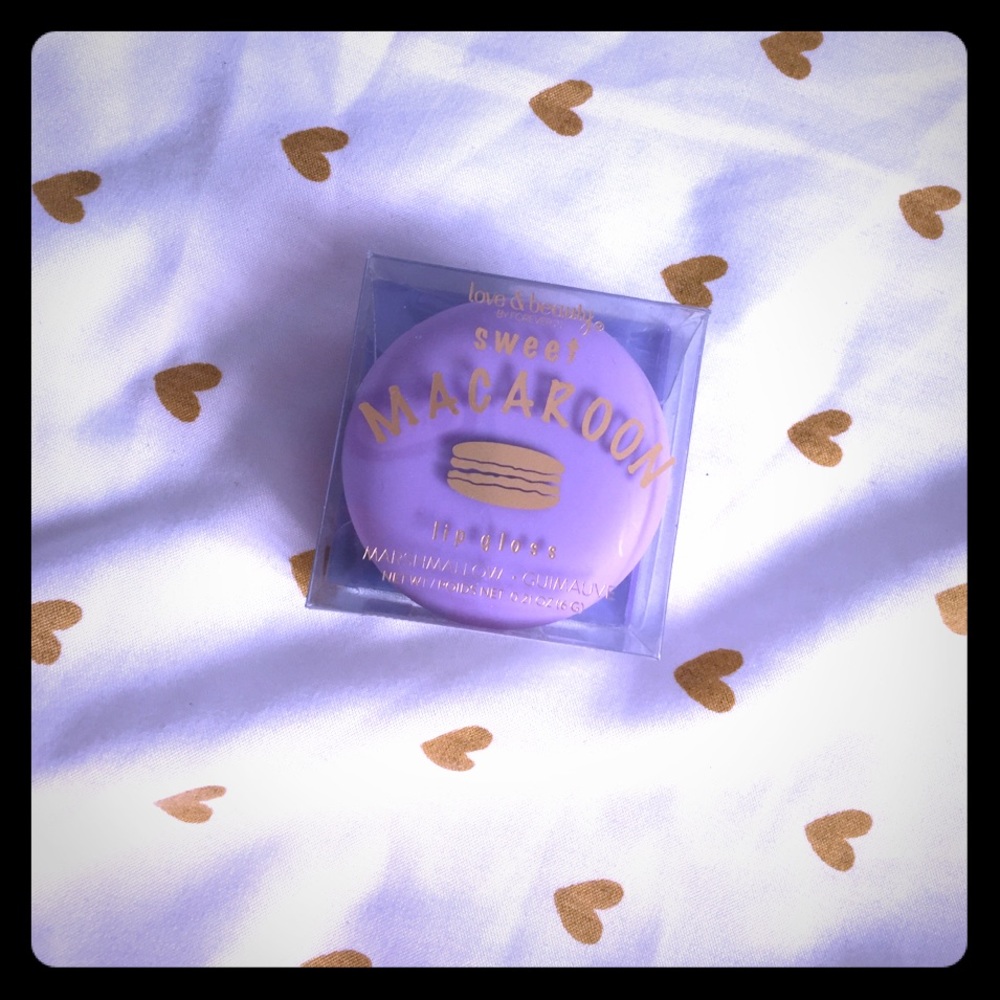 Sweet macaroon lip gloss from Forever 21
