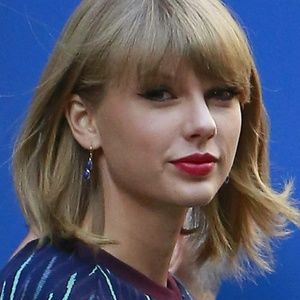 Meet your Posher, Lily