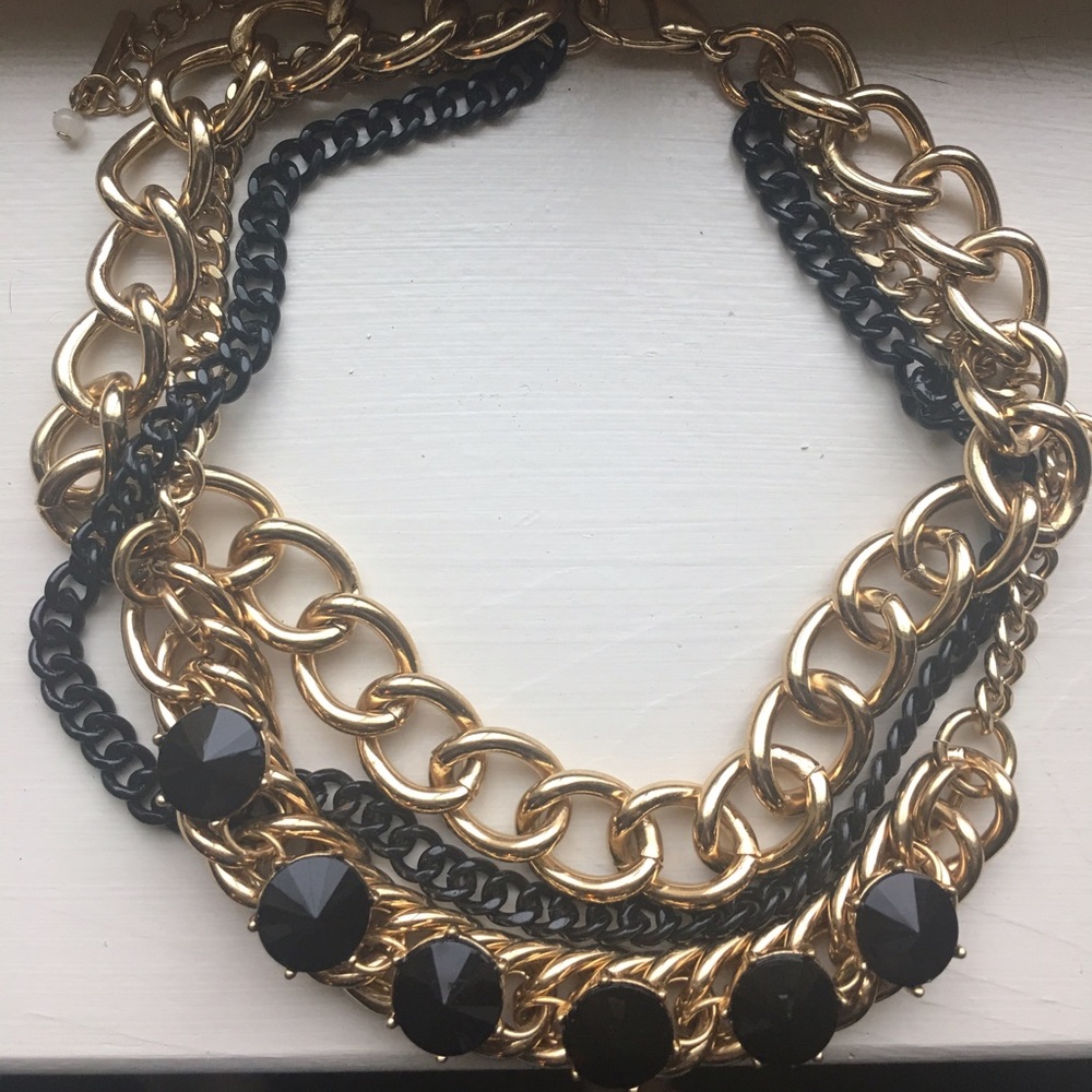 SOLD🙅🏻‍♀️Steve Madden Statement Necklace