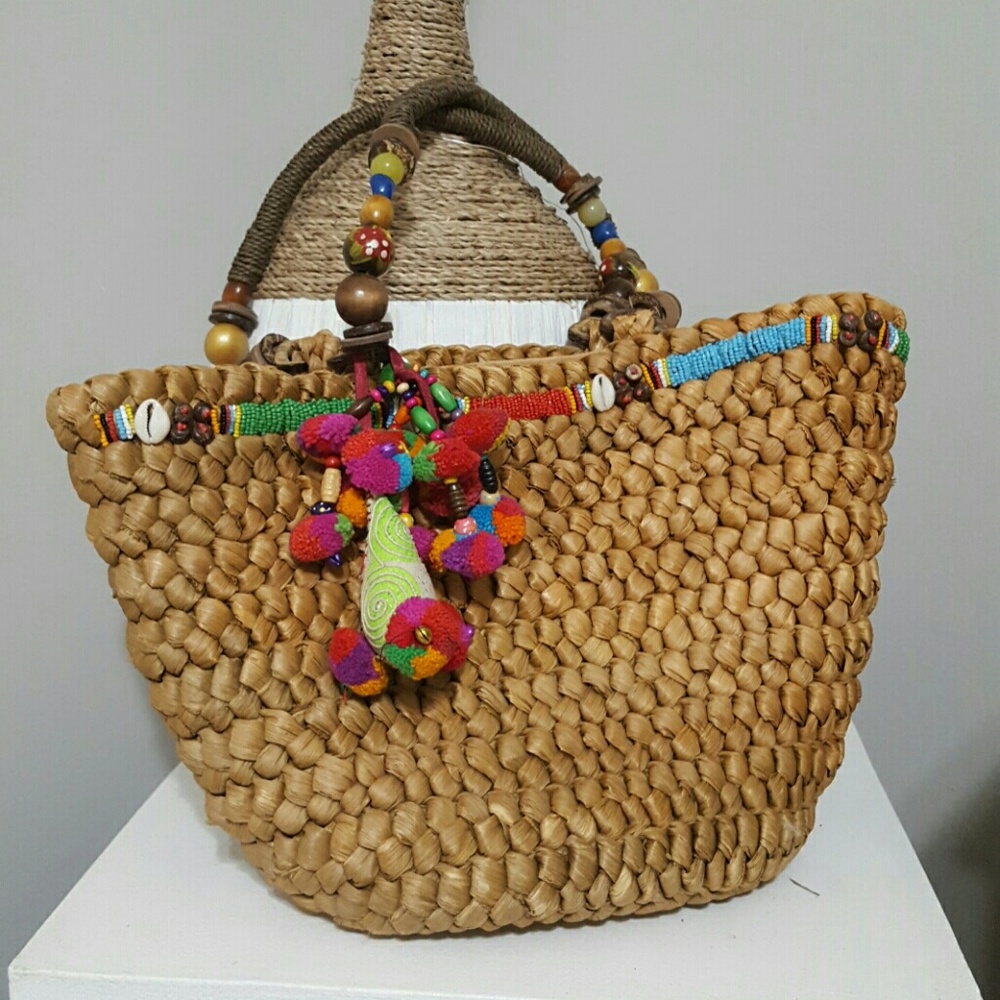 🚫🚫SOLD🚫🚫HAND MADE STRAW BOHO BEACH HANDBAG.