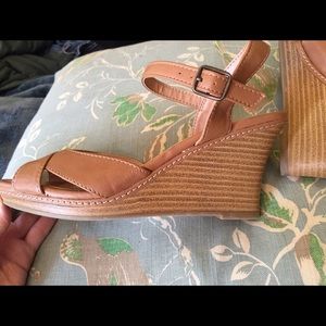Old Navy Tan Wedges!