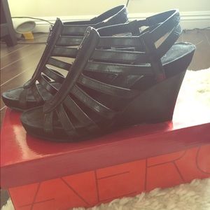 Aerosoles Plush Pearl Wedge Sandal size 8