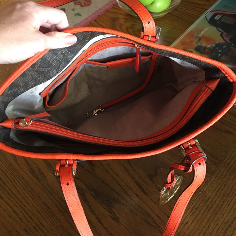 Michael Kors Purse - Picture 3 of 4