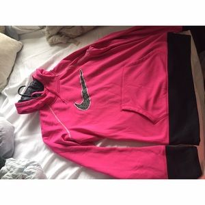 NIKE pink thermal pull over