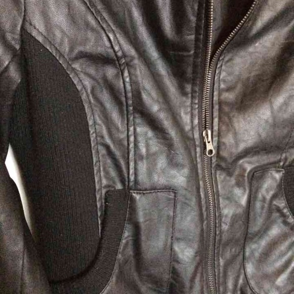 Black jacket - Picture 2 of 4