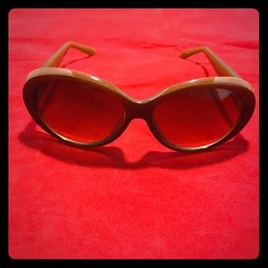 Dana Buchanan two tone frame sunglasses