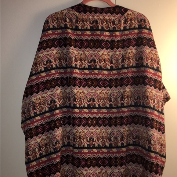 Kimono! Super trendy! - Picture 2 of 3