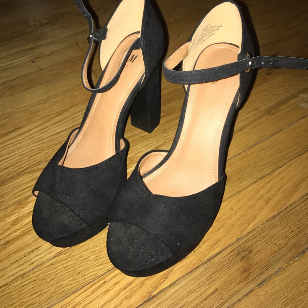 H&M Black Suede Heels