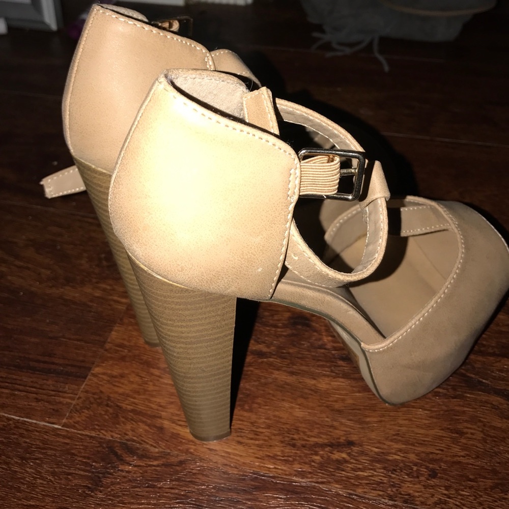 Shoes - Picture 3 of 3