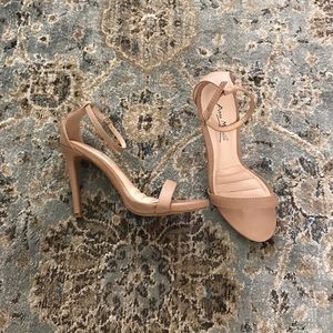 Women's 6 Nude Ankle Shoes
