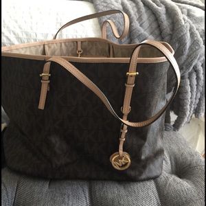 AUTHENTIC Michael Kors Tote