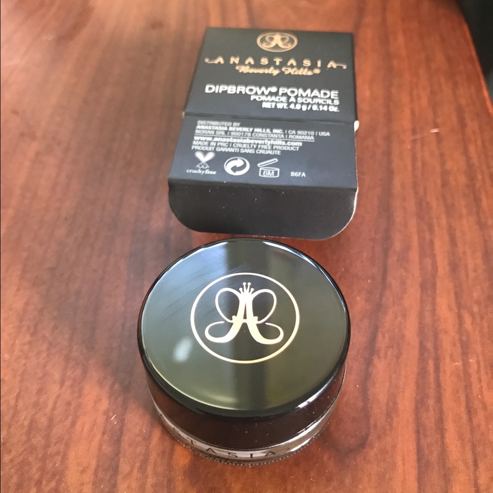 Anastasia Dipbrow Pomade