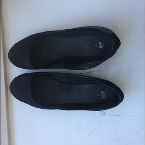 Black H&M flats