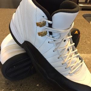 Air Jordan 12 Retro 'Taxi' size 10.5