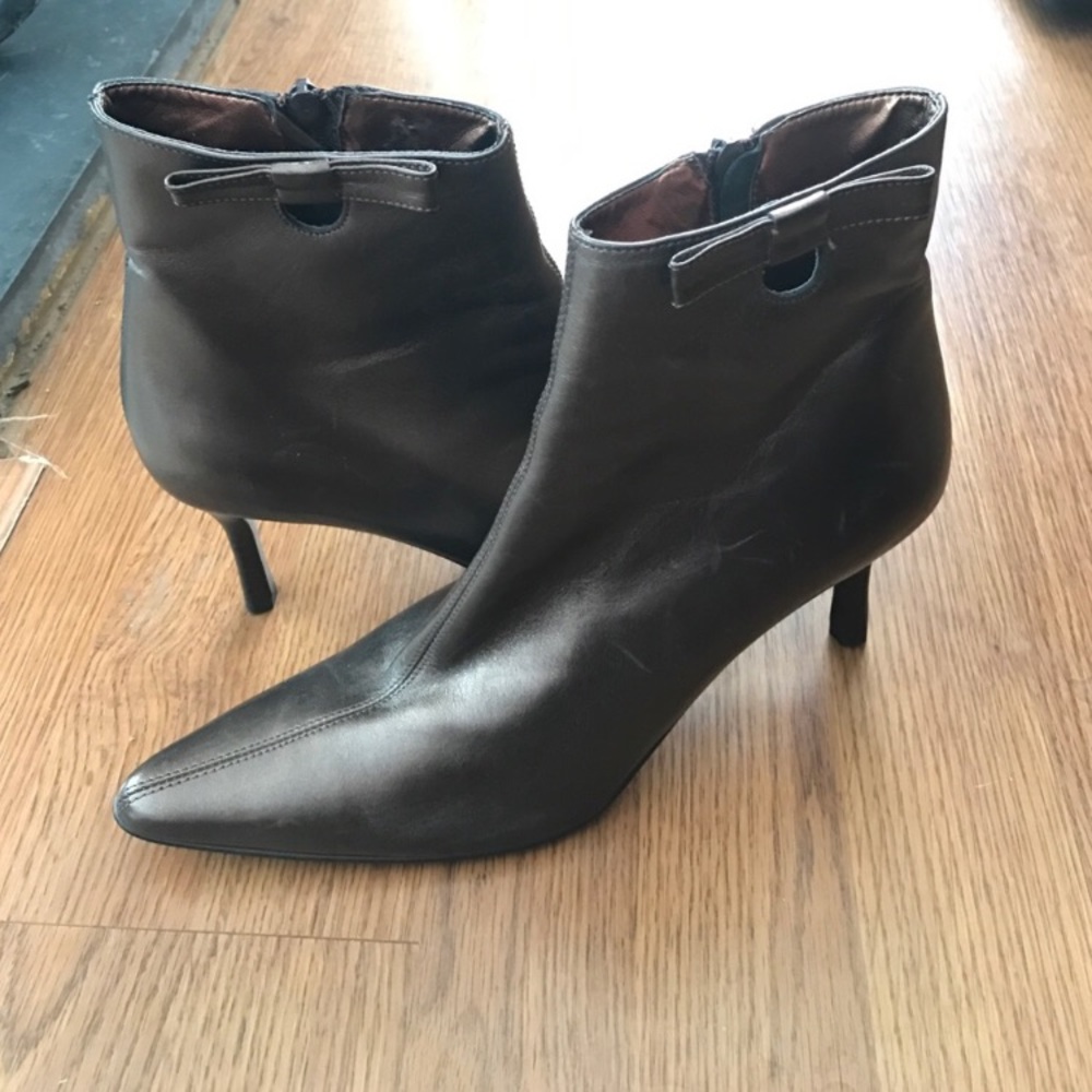 Max de Carlo chic metallic pewter ankle boot Sz 9
