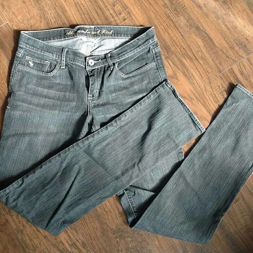 Great condition A&F Gray Jeans