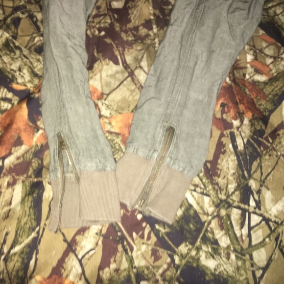 Jogger - Picture 2 of 4