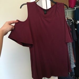 Cold shoulder top!
