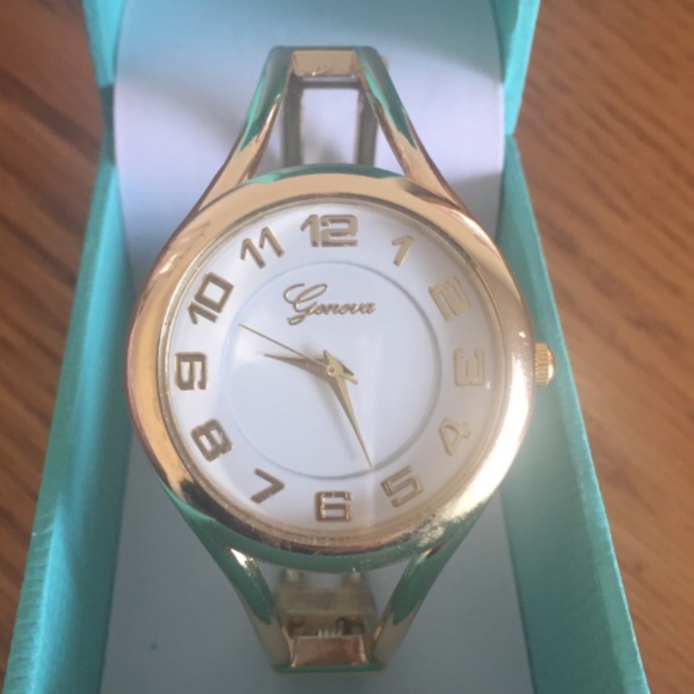 Gold bracelet watch
