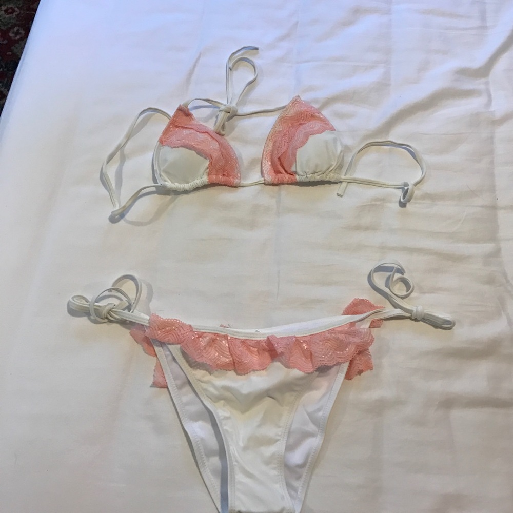 Lace bikini