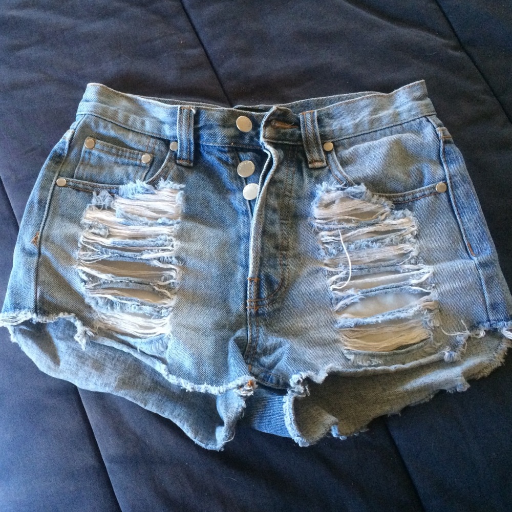 minkpink slasher ripped jean shorts XS/00