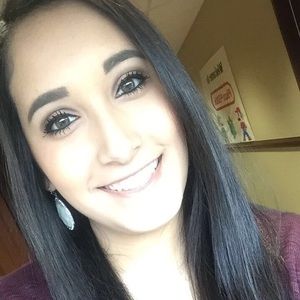 Meet your Posher, Crystal