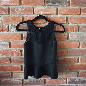 BEBE TOP SLEEVELESS PEPLUM ✨👯