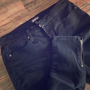 Forever 21 Black Skinny Jeans size 27