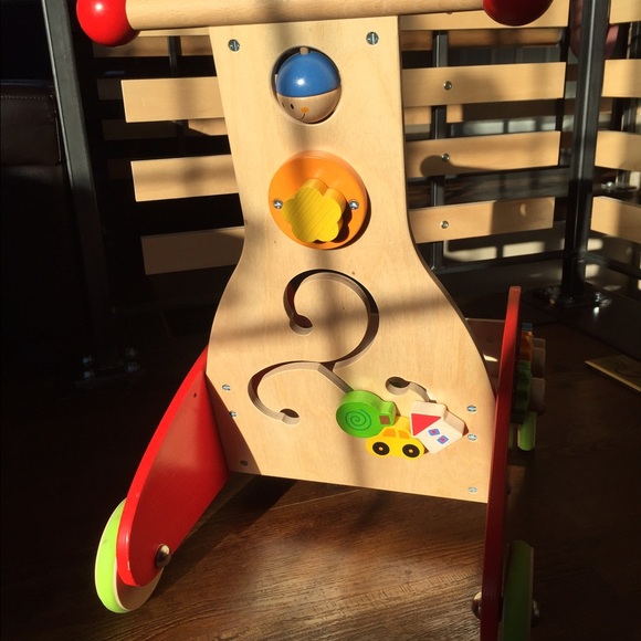 Hape interactive Toddler push toy - Picture 2 of 5