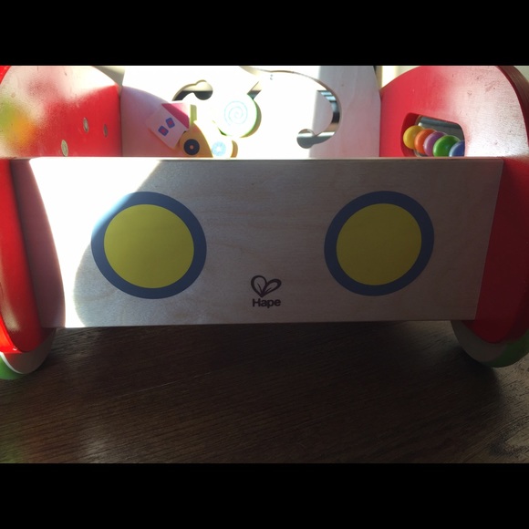 Hape interactive Toddler push toy - Picture 5 of 5