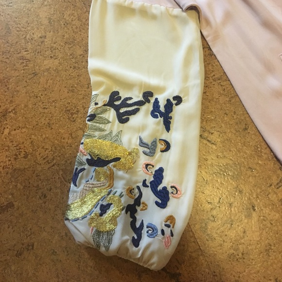 Pale Pink Blouse with embroidered bell sleeves - Picture 3 of 4