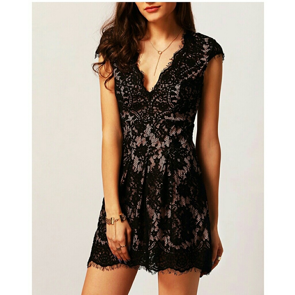Romwe A-Line laced cap sleeved dress