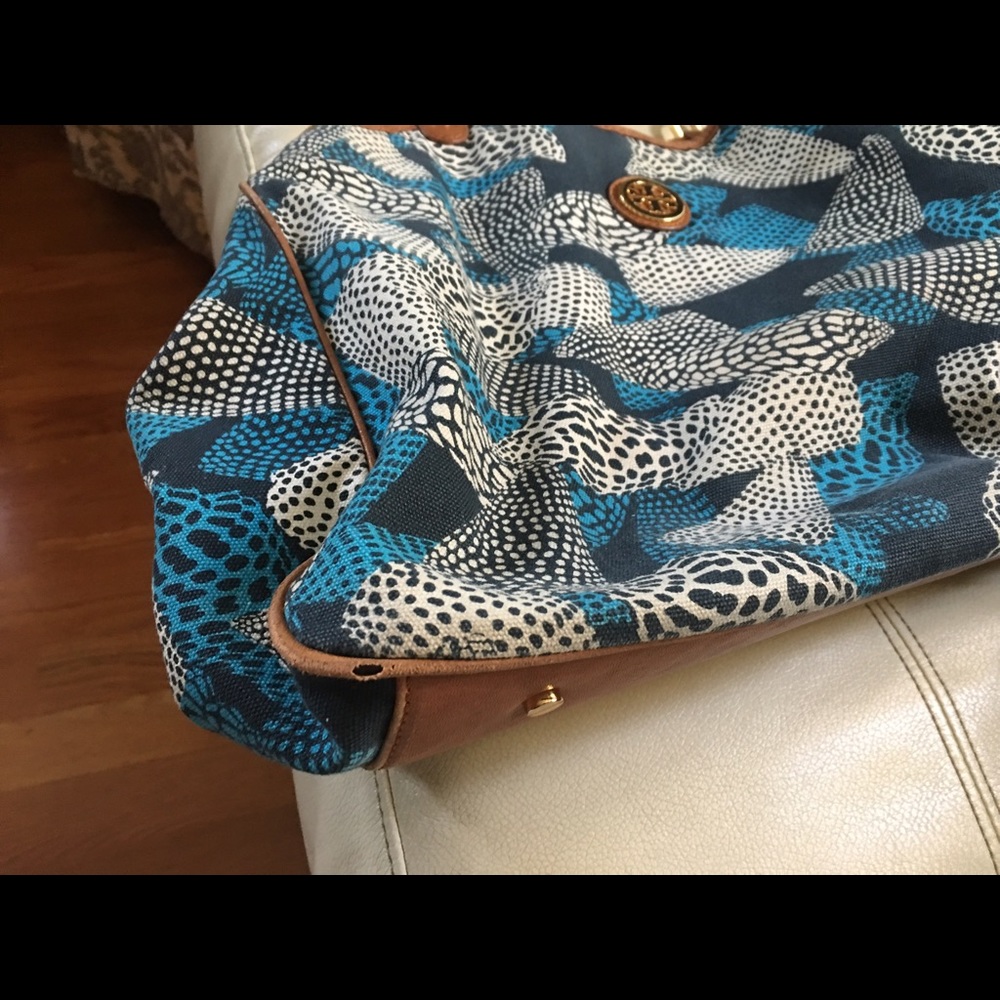 Tory butch bottom of bag