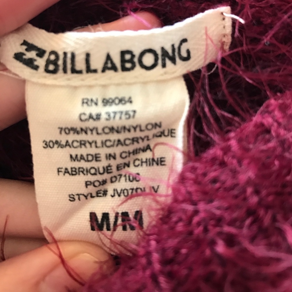 SOLD! Billabong: Burgundy Medium Cozy Sweater - Picture 4 of 4